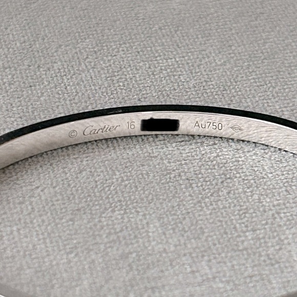 ❗️SOLD❗️Brand New Cartier White Gold Small Love Bracelet with Six Diamonds - Picture 3 of 8
